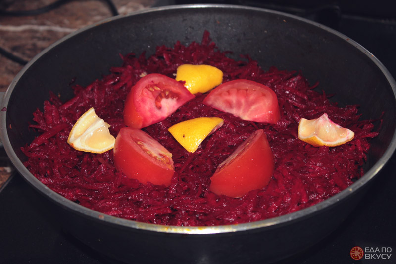 Тушим свеклу с лимоном для борща