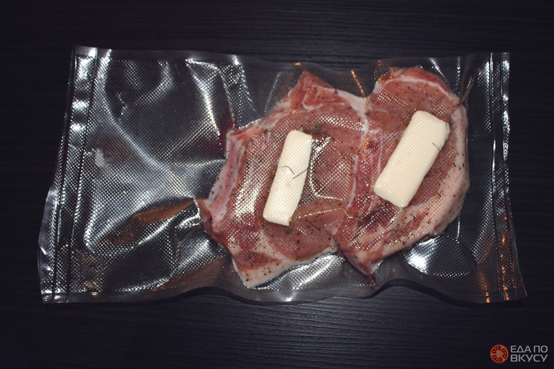 Завакуумированное мясо в пакете